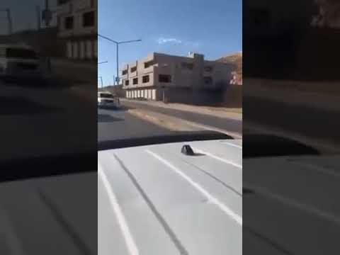 طرد الصهيوني الفرنسي برنارد ليفي من مدينة ترهونة