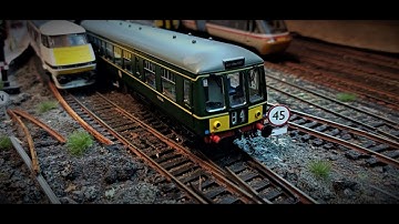 OO gauge model train, the class 108 DMU by Bachmann.