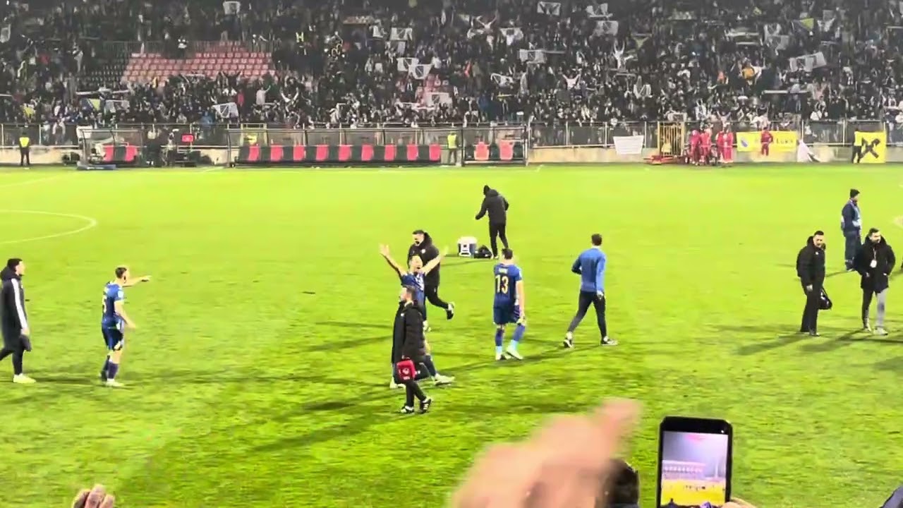 “Poljem se širi miris ljiljana” slavlje reprezentacije BIH nakon pobjede od 3-1 protiv Rumunije! 