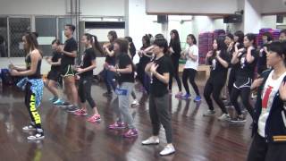 1040303 Fat Lin Zumba 1
