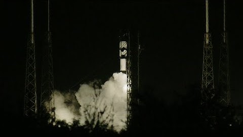 Scrub replay: Bad weather stops SpaceX from launching Indonesia