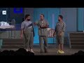 احمد العونان يمسخر علي نجم مسرحيه مبروك ماياكم