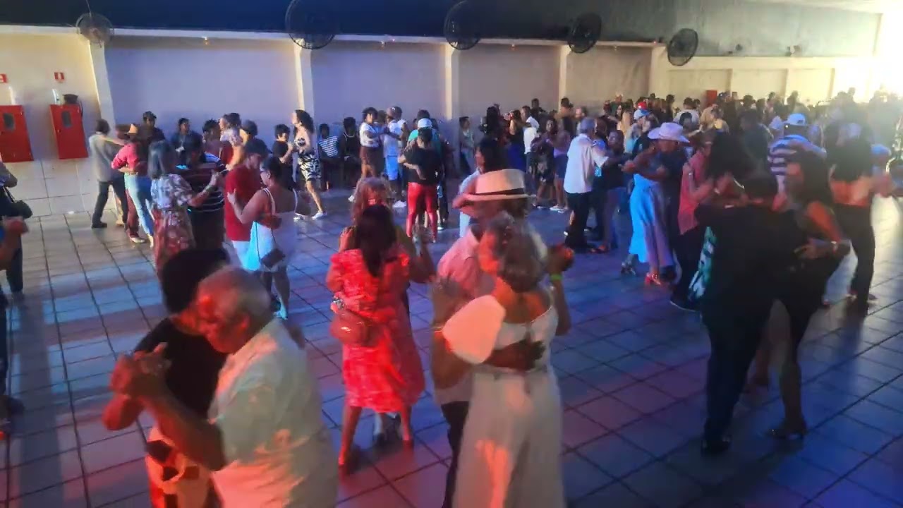 *010326* Domingo com Forró D'Banda!