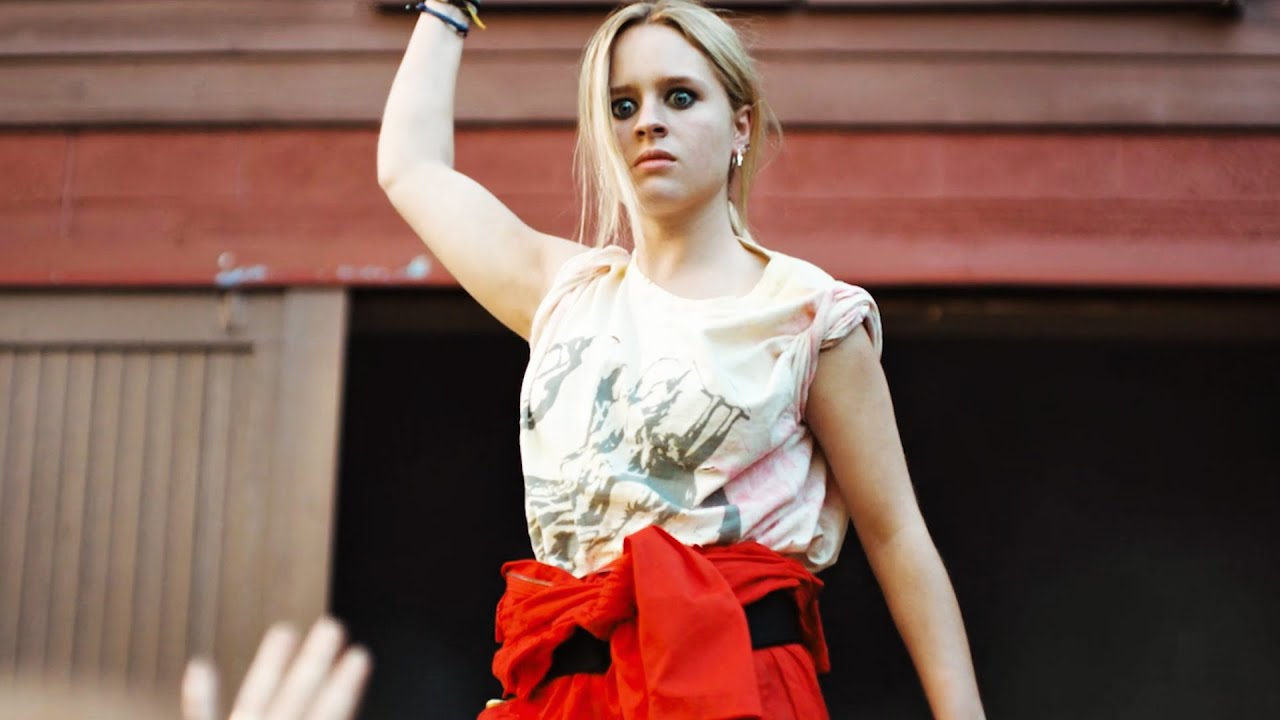 惹谁不好，偏惹少女版“约翰威克”！你可以杀她全家，但不能动她的狗！一口气看完《我不好惹2：贝琪之怒》