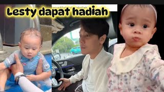 Teteh sudah dilatih berenang. Abang main bola dengan dengan bank Ady sky, dan kekiyutan