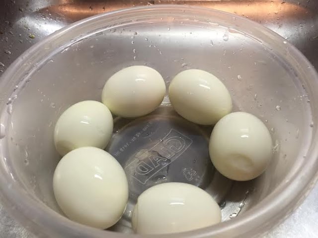 Stacy Talks & Reviews: Egg Peeling Made Easy with The Negg!