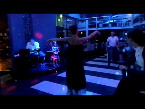 ქართული (მეგი და თორნიკე)