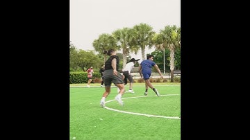 Synchronized breaks for defensive backs