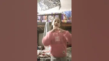 كل الحلوين ولا شغلوني بس انت شغلتي عيوني 