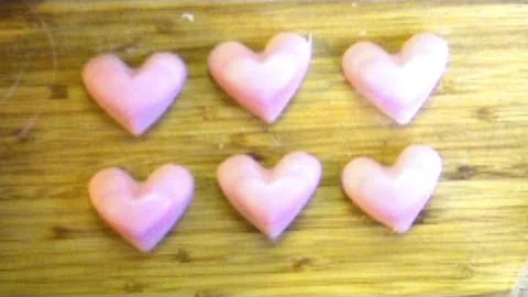 DIY Scented Wax Tarts by Heather Mann of Dollar St...