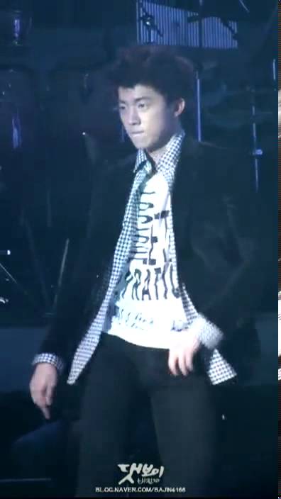 101224 jyp nation wooyoung dancing