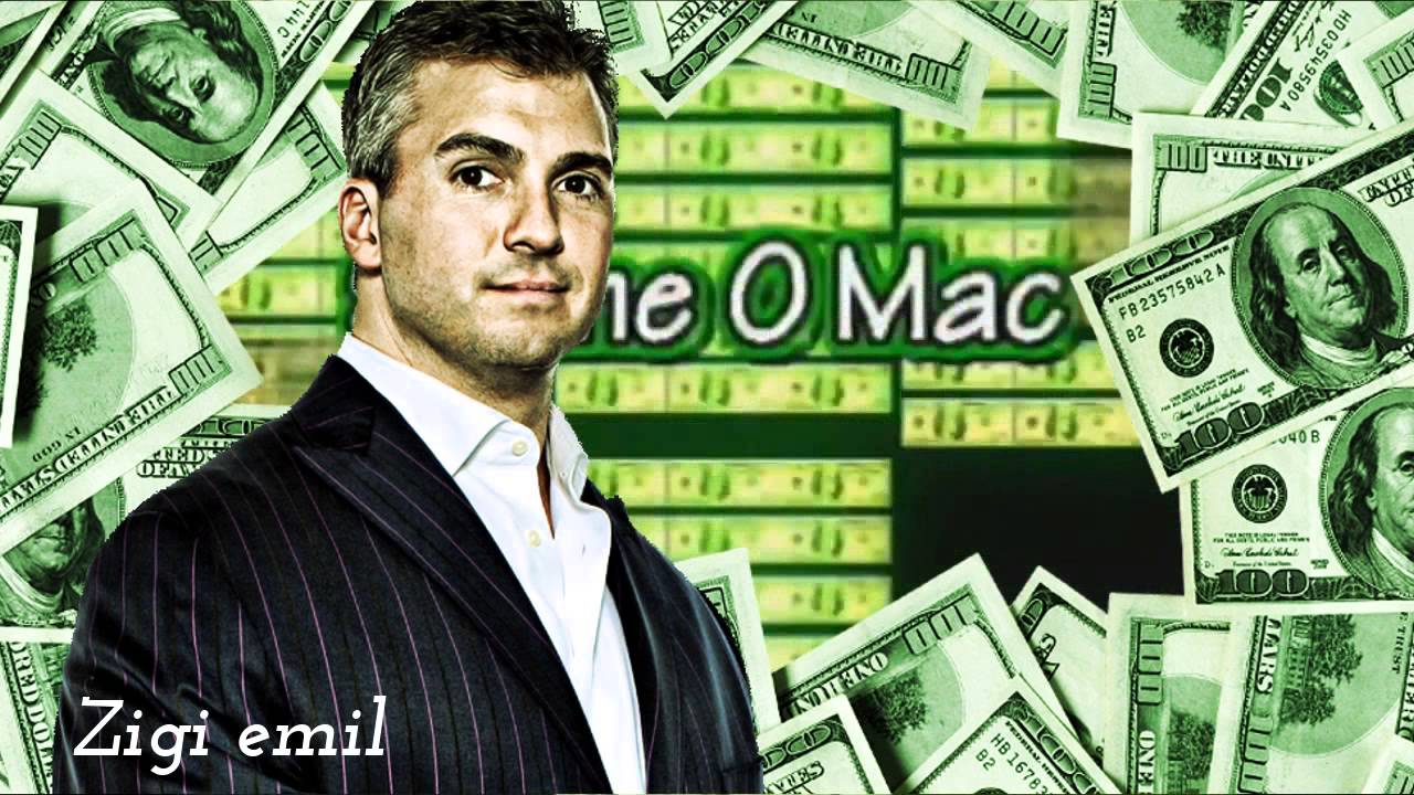 Shane MCMAHON here comes the money. Here comes the money. MCMAHON money.