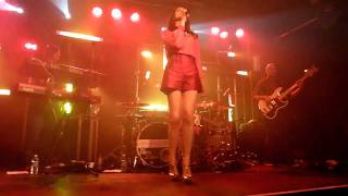 Sophie Ellis-Bextor - Lady (Hear Me Tonight) (Mojo cover) / Groovejet / Sing It Back (Moloko cover) chords