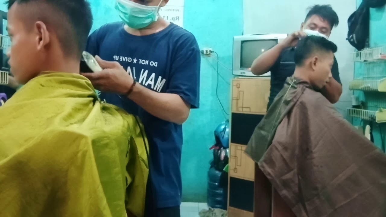  Tempat  potong  rambut  tersempit di DUNIA  YouTube