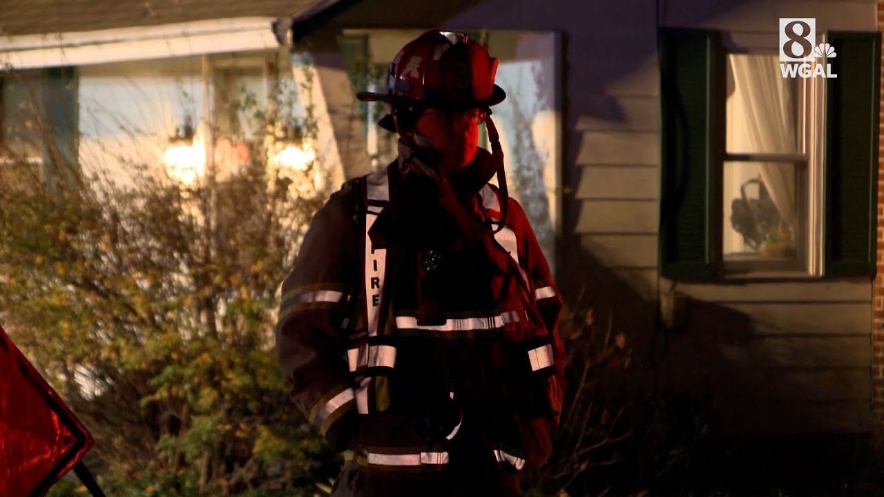 Scene: Car crashes into home in York County - YouTube
