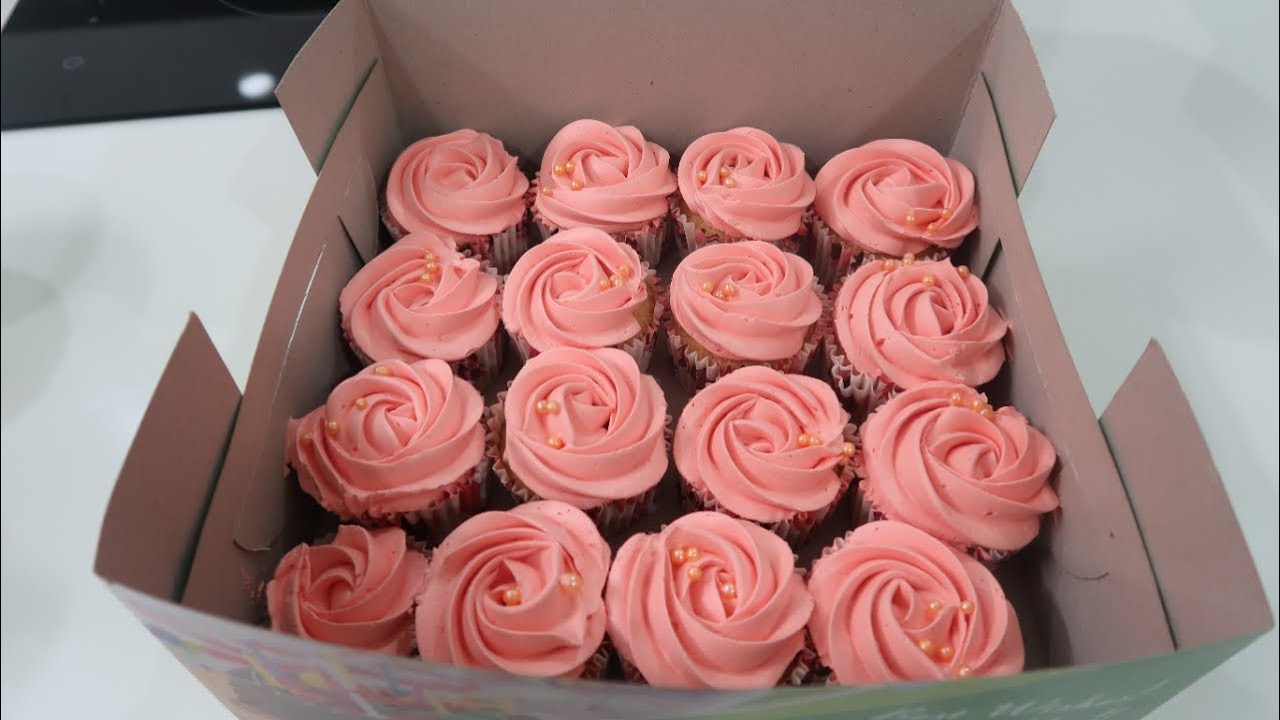 18 Butterscotch Cupcake Decoration