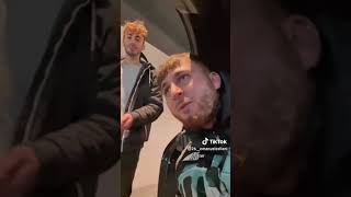 Emanuel Aslani Compra La Macchina Con Il Segno Della Figa