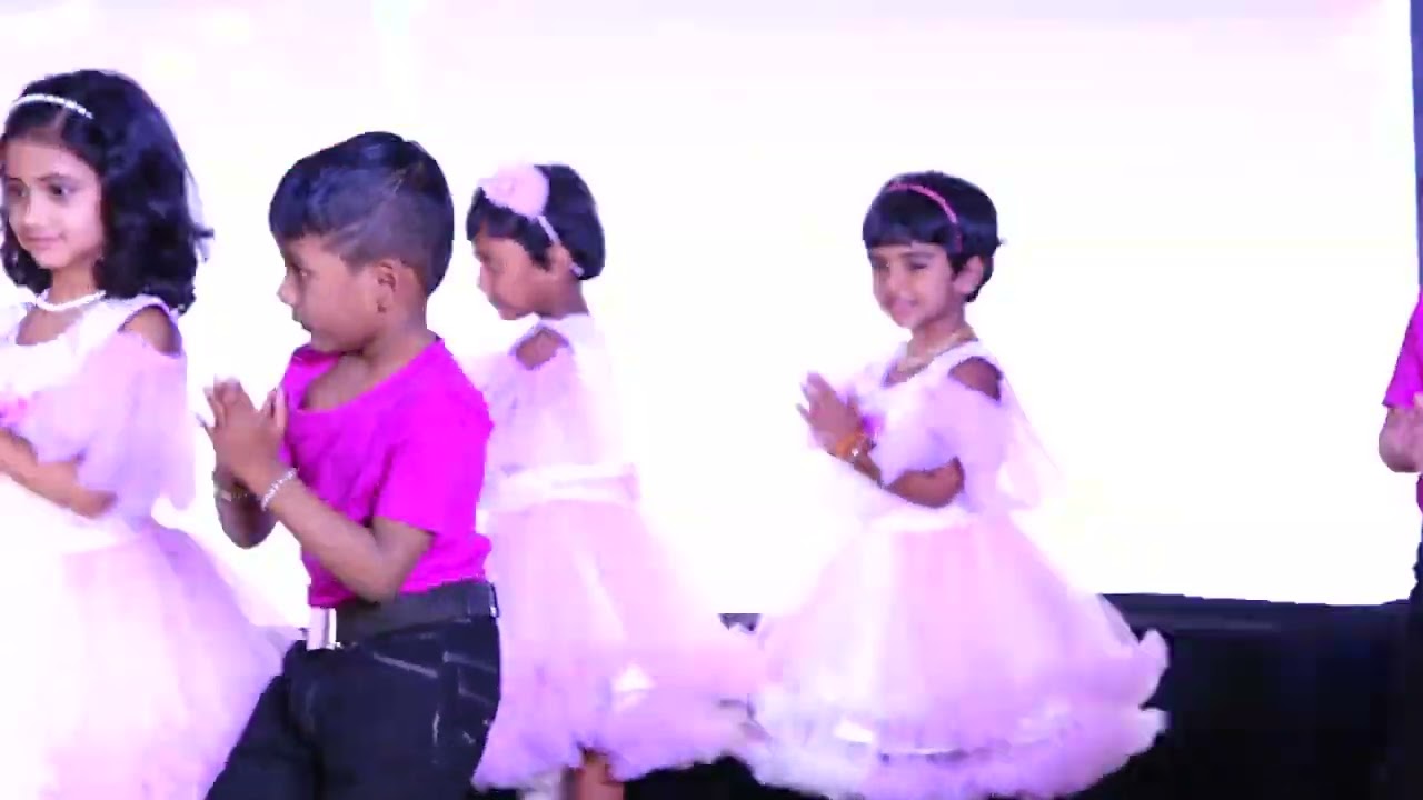 Willow woods preschool Golmaal dance