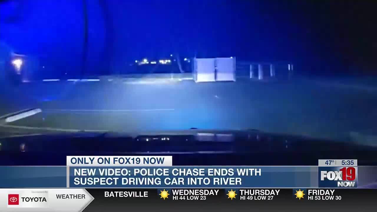 Police chase ends with suspect driving car into river - YouTube