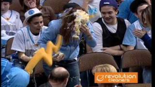 Two Girls - One Cake - Nuggets game