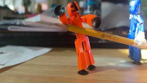 DESKTOP GLADIATORS Episode 2: WEAPONS (I can’t spell weaponry😭)