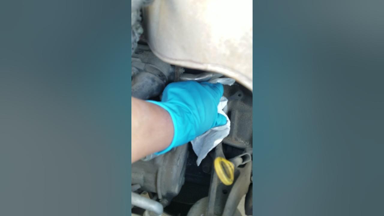 2001 toyota camry oil change......super simple - YouTube