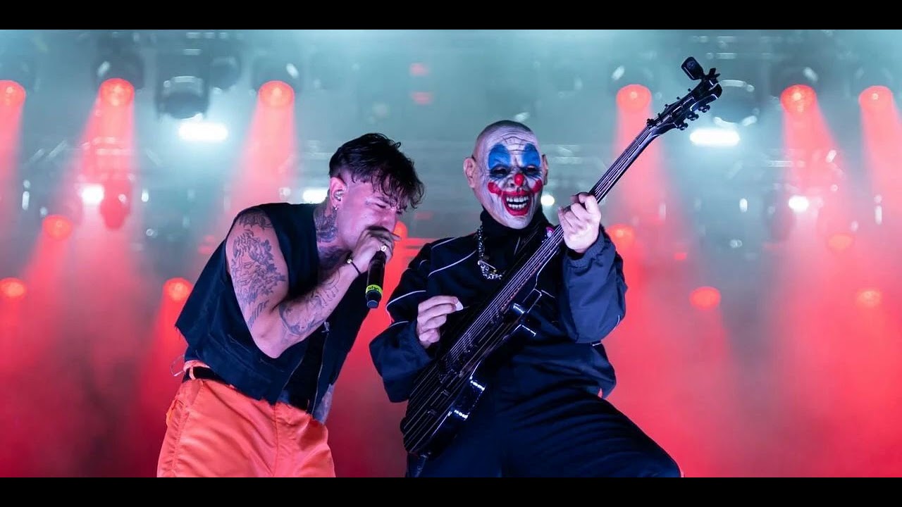 Motive - Ahtapot (çığlık sesleri kısılmış)