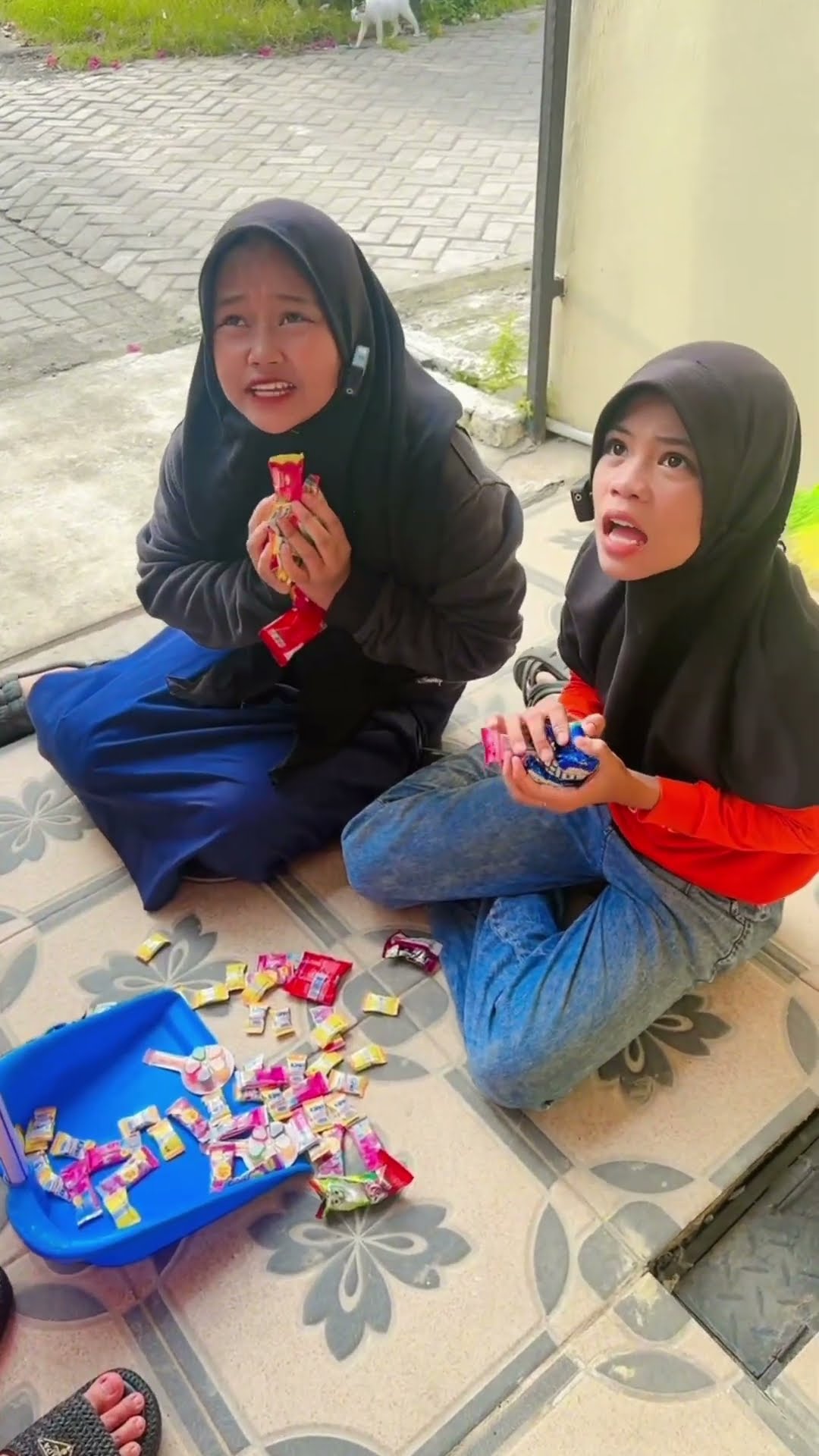 ITUKAN SAMPAH ?