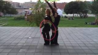 Танец с обручем. Маша и Луиза. Музеон