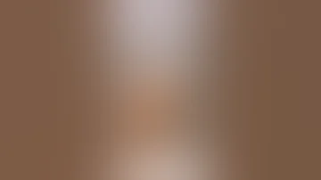 باربي نجد تصور نفسها عارية وهي بالحمام 