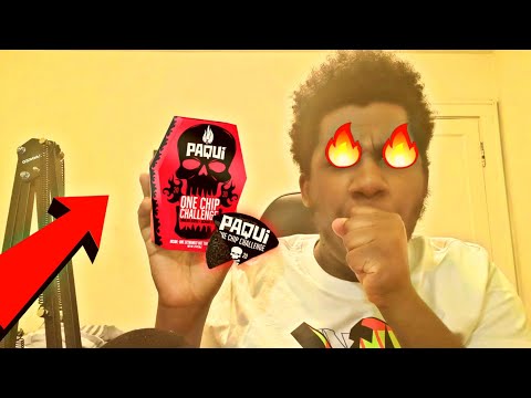 HOTTEST CHIP IN THE WORLD!!! EATING THE PAQUI ONE CHIP CHALLENGE [Vomit Warning]