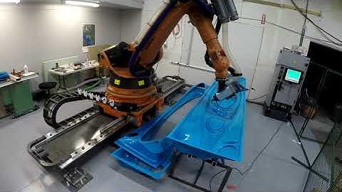 KUKA Robot on track fast trimming