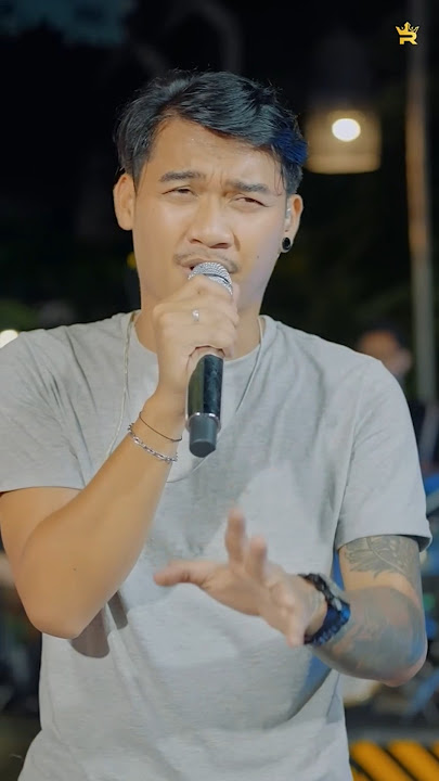 Semoga tiada yang terluka Hanya karena cinta kita Yang salah yang ...(GILGA SAHID - CINTA TERLARANG)