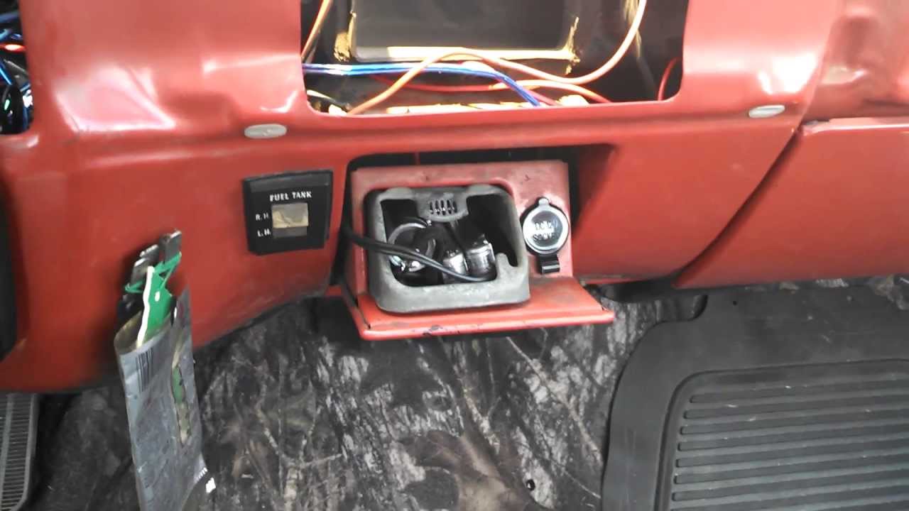 My Trucks Ash Tray Emergency Kit/Setup YouTube