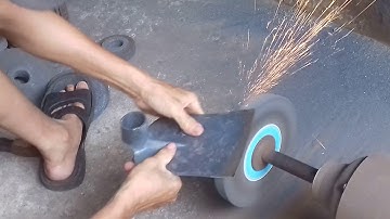 Quá   Trình   Tôi    Đàn    Ra    Một    Cái   Cuốc   Xẻng