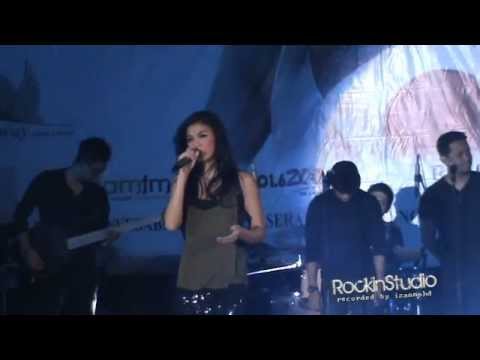 Agnes Monica : \