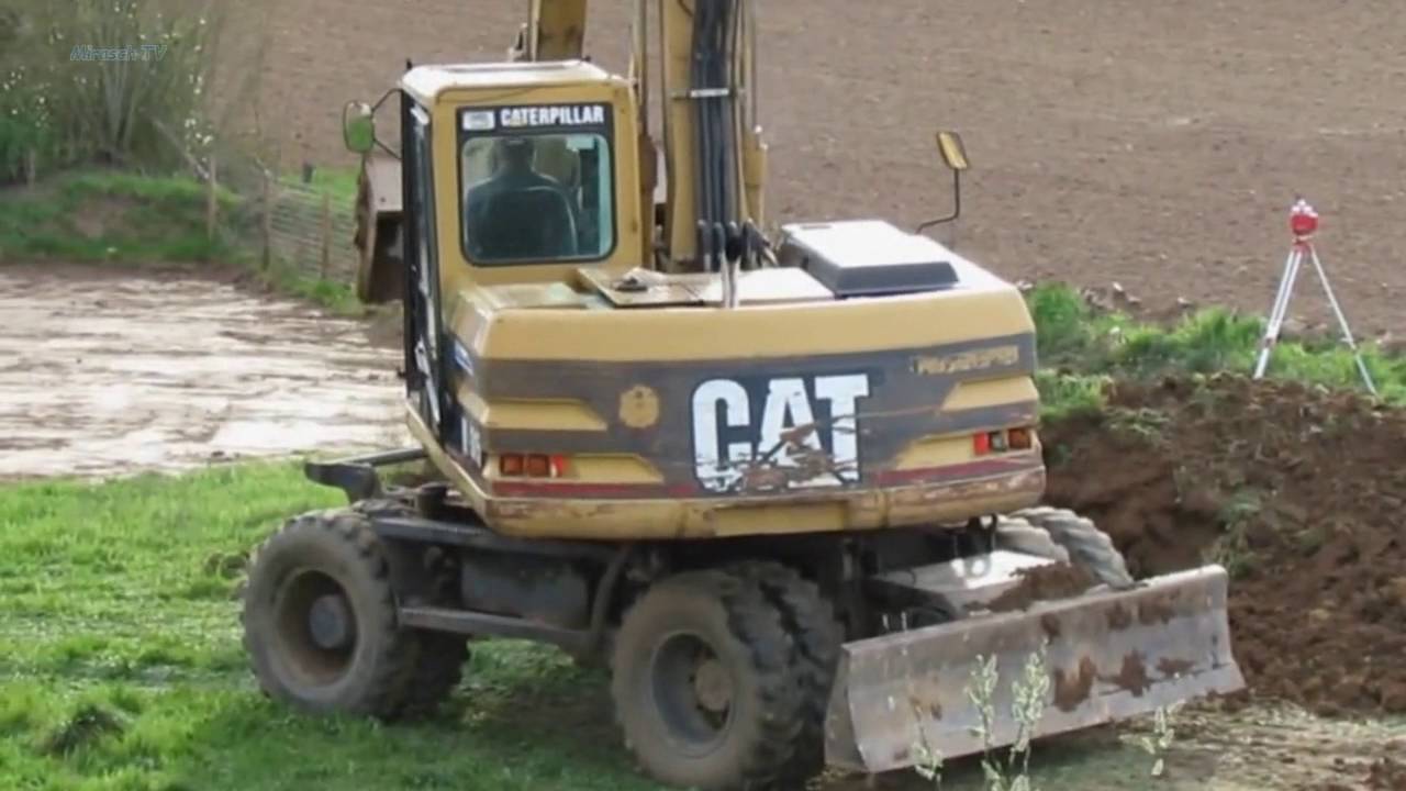 Bagger CAT M315 im Einsatz