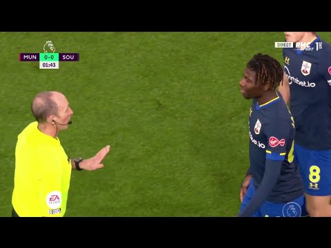 Alexandre Jankewitz straight red card against Manchester United in the second minute