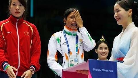 Indian boxer Sarita Devi Cries during the Asian Games 2014 Medal Ceremony