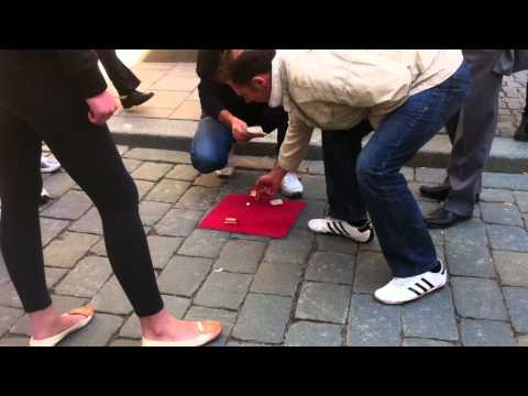 Shell Game Scam in Stockholm