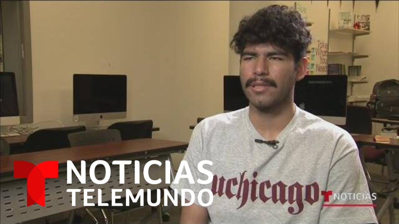 Joven latino recibió gran regalo de Navidad: una beca completa para la universidad | Telemundo