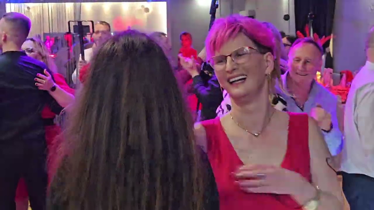 14 lutego 2026 UROCZE siostry jak zawsze zaskoczyły KARNAWAŁOWYM strojem w JEDLNI 