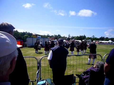 Turriff and District Pipe Band at Aberdeen Highland Games 2009