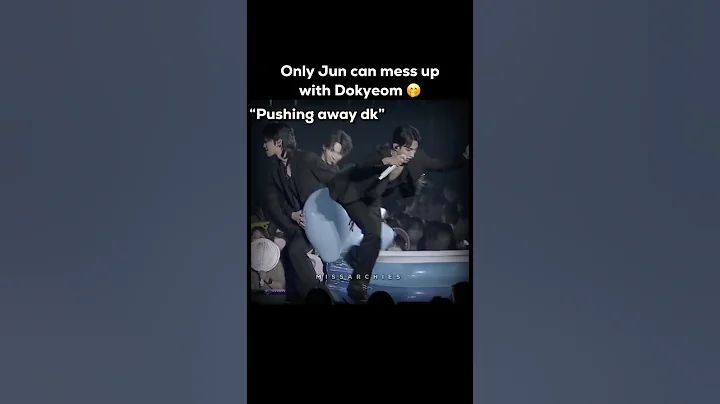 Junhui is a privileged kid around Dokyeom 🤭♥️ #kpop #세븐틴 #seventeen #svt #dk #jun #the8 #dokyeom