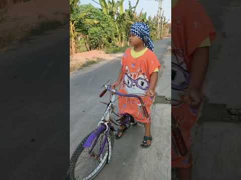 vidio kocak dn gokil @nyaikembang1nyaikembang1 /ketauan nyontek di kolong meja?