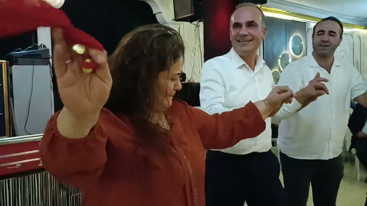 ERZİNCAN REFAHİYE ULUDERE KÖYÜ -ELAZIĞLILAR  KINA GECESİ AYTEKİN & DİLEK PART 2