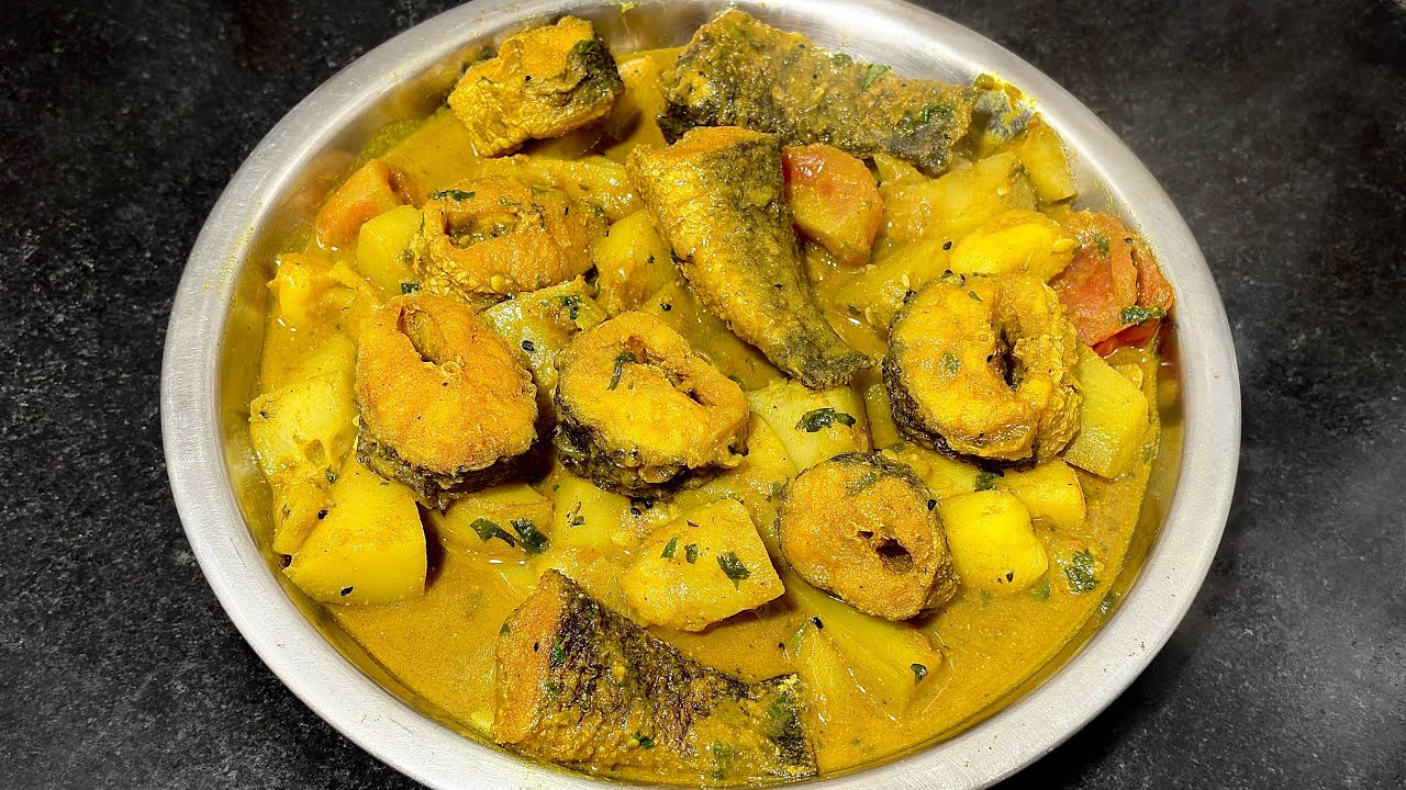 একবার এইভাবে লাউ দিয়ে জ্যান্ত ল্যাঠা মাছের ঝোল রান্না করে খেয়ে দেখুন যার স্বাদ হবে দুর্দান্ত ||