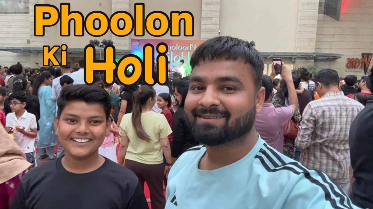 Vegas Mall Me Kheli Phoolon Ki Holi