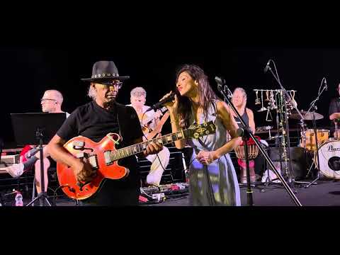 מאיה אברהם ויהודה קיסר - ילדה קטנה במזח