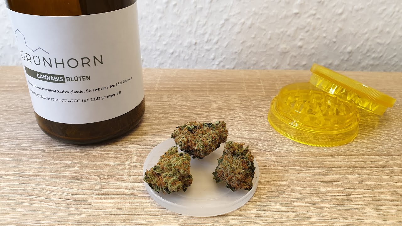 Med. C. 🥦 Sorten Review Cannamedical Sativa classic: Strawberry Ice